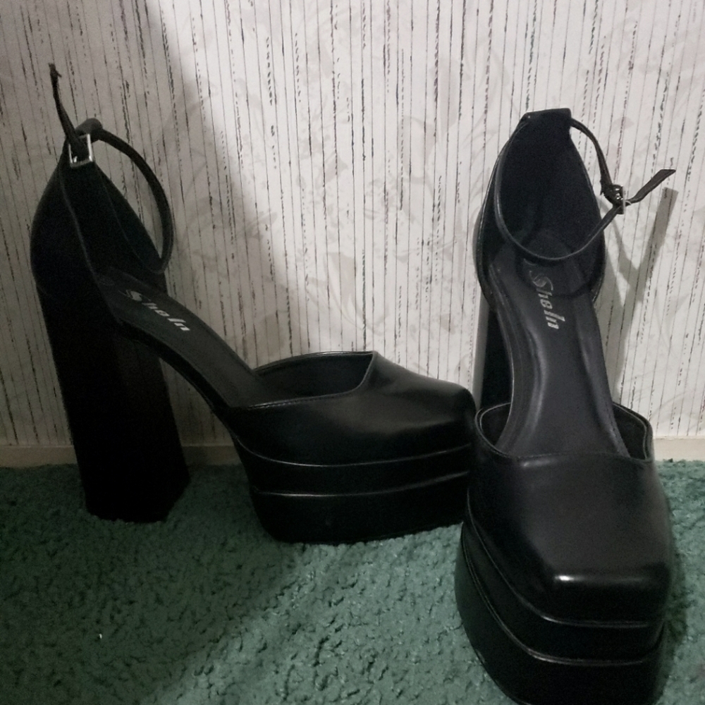 Platform Mary Jane Heels